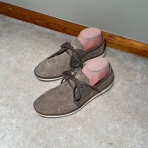 BOC Casual Beige Suede Shoes. Size 8.5